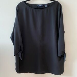 LANDS’ WOMAN’S LIGHTWEIGHT BLACK TUNIC 3/4 TIE SLEEVE - Size 18w